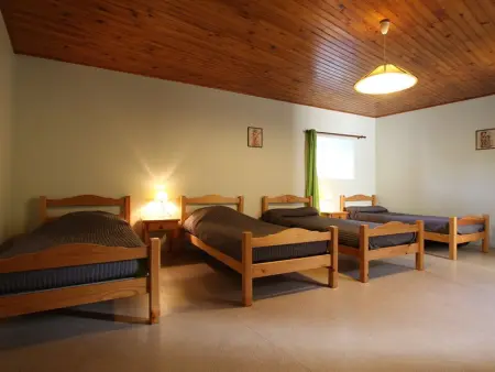 Ancien presbytère avec 3 chambres au pied d'une forteresse médiévale - Photo 5