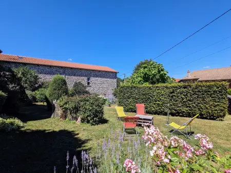 Maison restaurée proche nature avec terrasse et poêle à bois, près du Puy-en-Velay - Photo 15