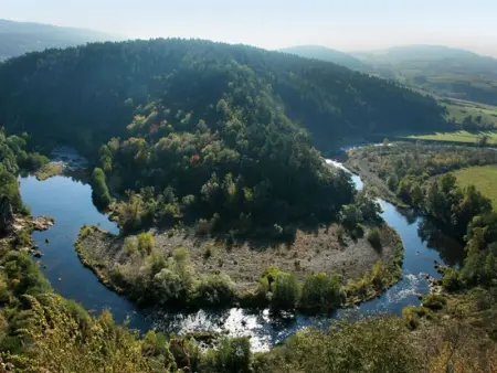 Gîte familial avec charme d'école, terrasse, terrain clos, proche gorges de la Loire et sites naturels - Photo 12