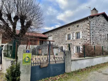 Gite à Saint Vincent,Ferme du XIXe siècle avec cour fermée et terrasse, proche des gorges de la Loire et du Puy-en-Velay FR-1-582-187 N°838900