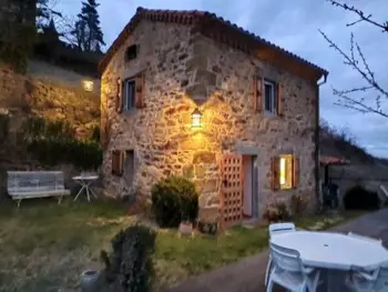 Gite à Tailhac,Maison de vigne avec terrasse et cheminée FR-1-582-250 N°838928