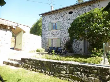 Gite à Arsac en Velay,Élégante maison de maître XVIIIe, jardin clos 500m², nature, proche Puy-en-Velay, 11 pers., cosy & confort FR-1-582-315 N°838949