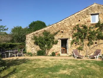 Gite à Chaillé sous les Ormeaux,Gîte charmant avec jardin clos, proche attractions, 2 chambres, Wifi, parking, calme assuré FR-1-426-138 N°838952