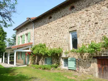 Gite à Saint Pal de Mons,Ancienne ferme rénovée, cadre paisible, proche Lyon et St-Étienne, idéale famille et télétravail FR-1-582-328 N°839074