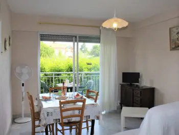 Wohnung in Cagnes sur Mer,Studio Cosy avec Terrasse et Parking, à 30m de la Mer, Cagnes-sur-Mer FR-1-252A-56 N°888114