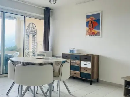 Appartement 2 pièces à Calvi, proche plage, parking inclus - Photo 2