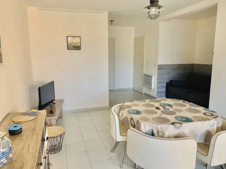 Appartement 2 pièces à Calvi, proche plage, parking inclus - Photo 10