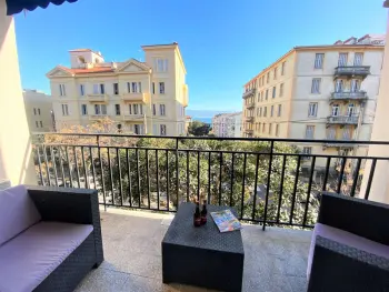 Apartamento en Ajaccio,Appartement 3 pièces, climatisé, 6 couchages, centre-ville d'Ajaccio, à 600m de la plage du Trottel FR-1-61-521 N°888120