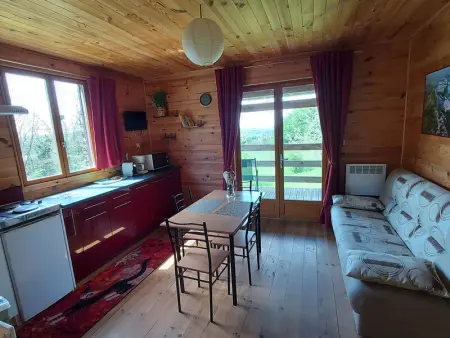 Chalet au calme avec terrasse, acceptant les animaux, parking et Wi-Fi inclus - Photo 2