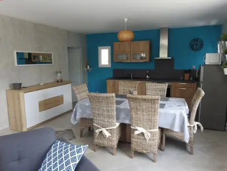 Gîte au bord du lac avec terrasse, idéal pour la famille - Photo 2