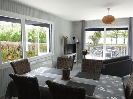 Gîte au bord du lac avec terrasse, idéal pour la famille - Photo 8