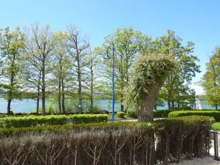 Gîte au bord du lac avec terrasse, idéal pour la famille - Photo 10
