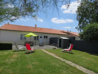 Gîte in Chemillé en Anjou Chemillé Melay,Gîte familial avec belle cour, 3 chambres, proche vignobles et activités, au calme en campagne angevine FR-1-622-11 N°839270