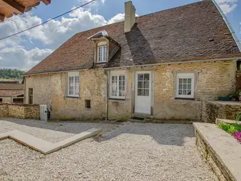 Casa rural en Spoy,Gîte charmant avec cour, patio, balcon, près de Nigloland et Route du Champagne FR-1-543-217 N°839273