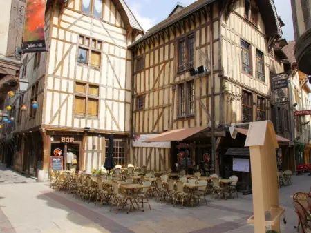 Appartement Premium au cœur de Troyes avec parking, équipement moderne et proche attractions touristiques - Photo 11