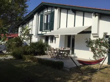 Villa en Saint Jean de Luz,Belle villa avec piscine, proche plage et centre de Saint-Jean-de-Luz FR-1-239-718 N°839341