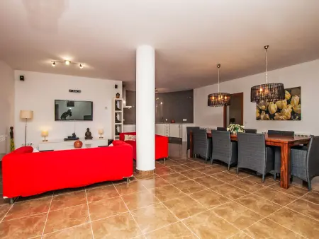 Villa Gaudí, spacieuse avec sa piscine et son jacuzzi - Photo 20