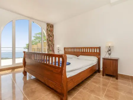 Villa Gaudí, spacieuse avec sa piscine et son jacuzzi - Photo 31