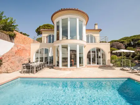 Villa Gaudí, spacieuse avec sa piscine et son jacuzzi - Photo 47