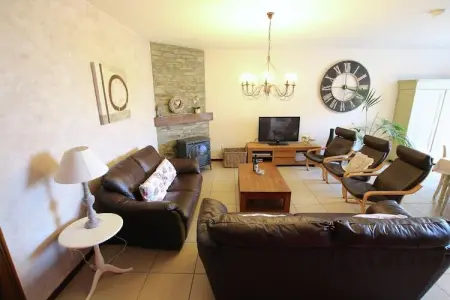 La Petite Reine, Superbe gîte à Jehonville avec sauna - Photo 1