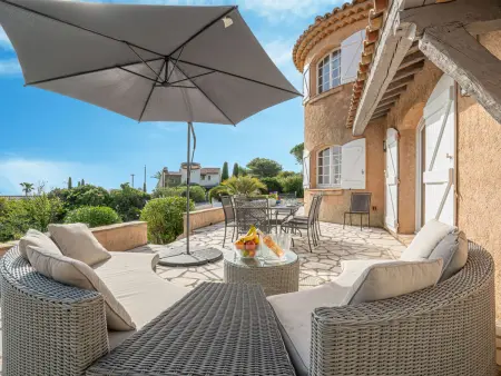 L'Escarpe des Arbousiers, Maison 8 personnes à Saint Aygulf - Photo 1