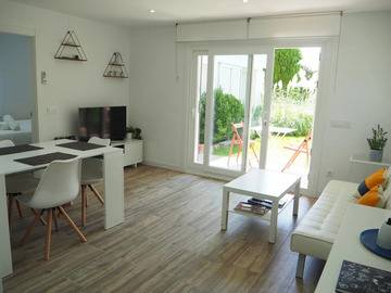 Location Appartement à Calella de Palafrugell,Apartament amb piscina i parquing.Baixos amb jardí - N°889498