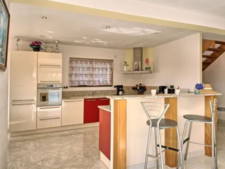 Ty Ker, Maison 9 personnes à Ploubezre - Photo 4