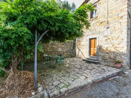 Podere Villa / Apt. Gigi, Appartement 4 personnes à Pescia - Photo 8