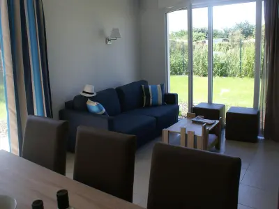 Appartement à Cap d'Agde, Villa climatisée proche plage avec piscine, Cap d'Agde - 6 pers, parking, Wi-Fi, terrasse, tout équipé - L890557