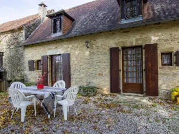 Gite à Archignac,Maison de campagne avec cheminée, terrasse et jardin près de Sarlat FR-1-616-31 N°839467