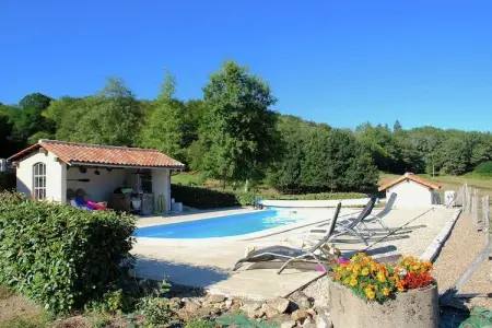 La Belle Cour, Cottage en Dordogne avec Terrasse Accessible - Photo 6
