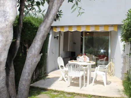 Charmant studio en RDJ, terrasse, jardin, proche mer et commerces, plein sud, 2 couchages - Photo 9