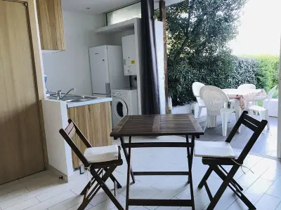 Appartement à Lumio, Studio cosy avec terrasse, proche plage, 2 couchages à Lumio - L890669