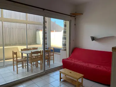 Appartement à Biscarrosse Plage, Biscarrosse Plage - Studio cabine: 4 pers, proche plages et commerces, ménage inclus - L890702