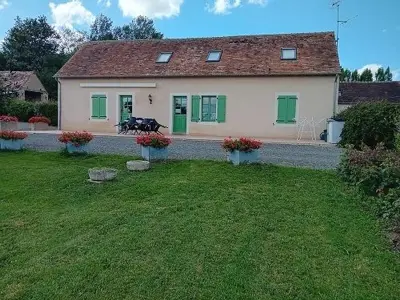 Gîte in Le Bailleul,Ancien corps de ferme restauré avec jardin clos, proche A11, 3 chambres, barbecue, calme garanti FR-1-410-343 N°839690