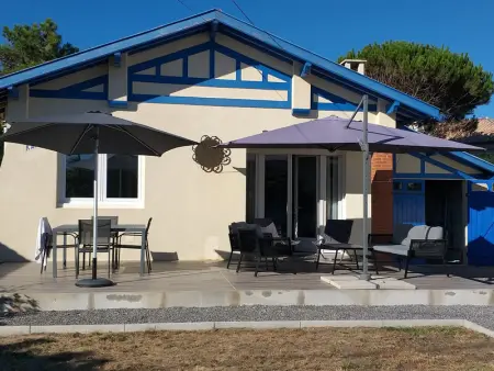 Maison à Biscarrosse Plage, Maison Biscarrosse Plage : T2 Confortable avec Jardin, Terrasse et Parking, à 500m de l'Océan - L839738