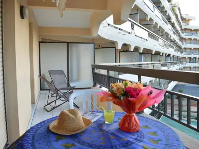 Appartement à Fréjus, Appartement 2P, 4 Couchages, Terrasse et Salon de Jardin à 200m de la Plage, Fréjus - L890741