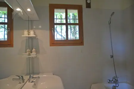 Le Chêne, Villa simpliste à Barjac avec piscine - Photo 17