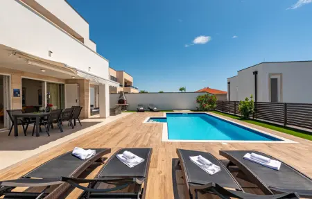 Location Maison 8 personnes à Novalja - Photo 1