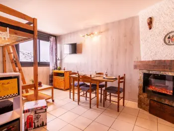 Appartement à Saint Lary Soulan, Studio pour 4 personnes à Saint Lary Pla d'Adet avec cuisine et TV - L951552