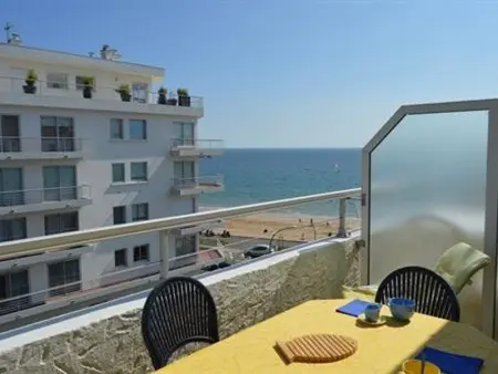 Appartement à La Baule, La Baule, studio avec terrasse à deux pas de la plage ! - L890895