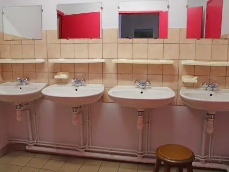 Gîte Le Saillant: Détente Montagne Bourbonnaise, Animaux admis, Jardin, jusqu'à 14 pers - Photo 9