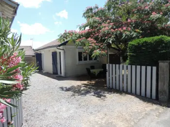 Gite à Sainte Eulalie en Born,Gîte rénové avec jardin clos, terrasse, équipements modernes, proche village, animaux acceptés FR-1-360-697 N°840977