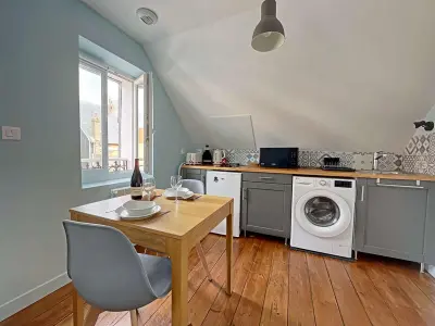 Appartement à Berck Plage, Studio rénové cœur centre-ville, tout confort avec wifi, TV et lave-linge, proche commerces - Berck - N°890928