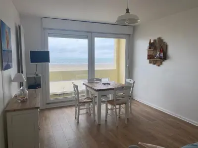 Appartement in Berck Plage, Appartement T2 41m² Face à la Mer - Balcon, Cuisine Équipée, Wifi, Parking Idéal을 - L890930