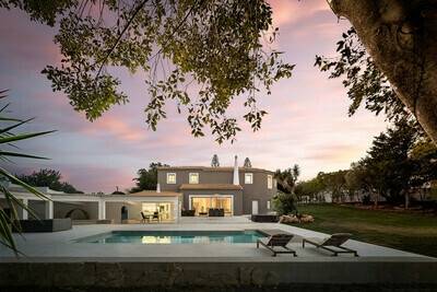 Luxury Villa | With A Private Pool | By Ideal Homes 10 Min- Quinta Do Lago, Villa 10 personas en Almancil 817974