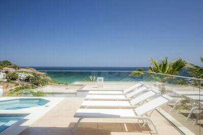 Beach View Luxury Villa, Villa 8 persone a Lagos 817989