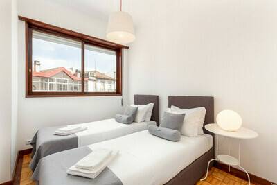 Feel Porto Stylish Flat V, Apartment 6 persons in Porto 551869
