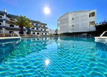 ALBUFEIRA DELIGHT WITH POOL , Appartement 4 personnes à Guia 866733