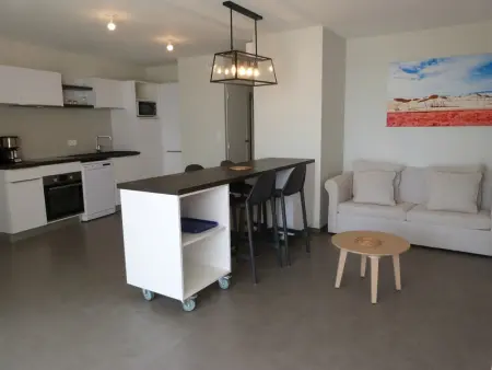 Appartement luxe 4 pers, bord de mer, balcon, piscine, animaux admis, parking, WiFi - Photo 1